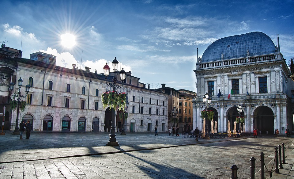 brescia-piazza-della-loggia